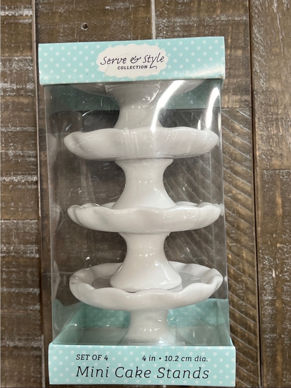 Serve & Style White Mini Cake Stands (Set of 4)